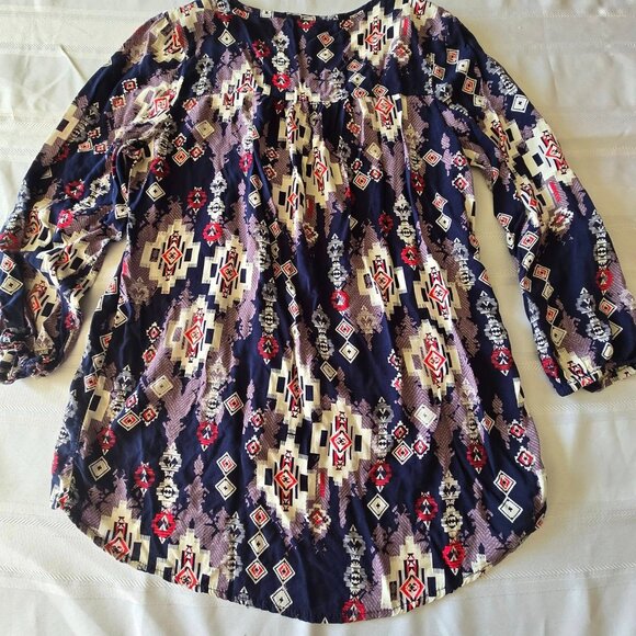Women's Size Small Petite Blue Native American Styled Print Pull Over V=Neck 3/4 - Picture 4 of 8
